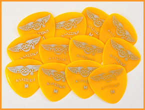 9 Bouzouki plectrums in both shapes